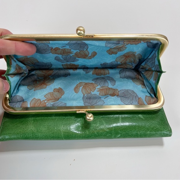HOBO Rachel Continental Wallet Kelly Green Ivy Magnetic Multi Pocket NWT - Picture 5 of 11